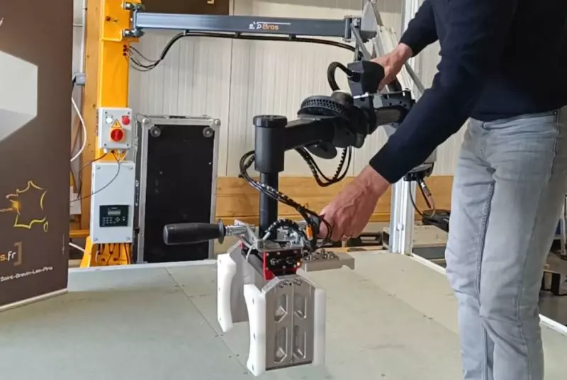 video pince rotative exobras
